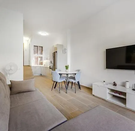 Duplex Americas Arona